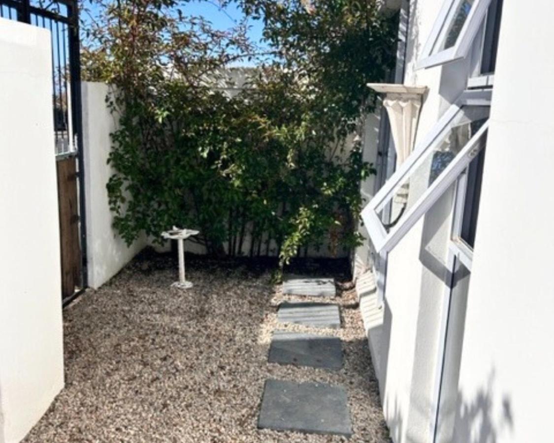 פלטנברג ביי De La Fontaine Guest Cottage And Pool View Luxury Suite מראה חיצוני תמונה