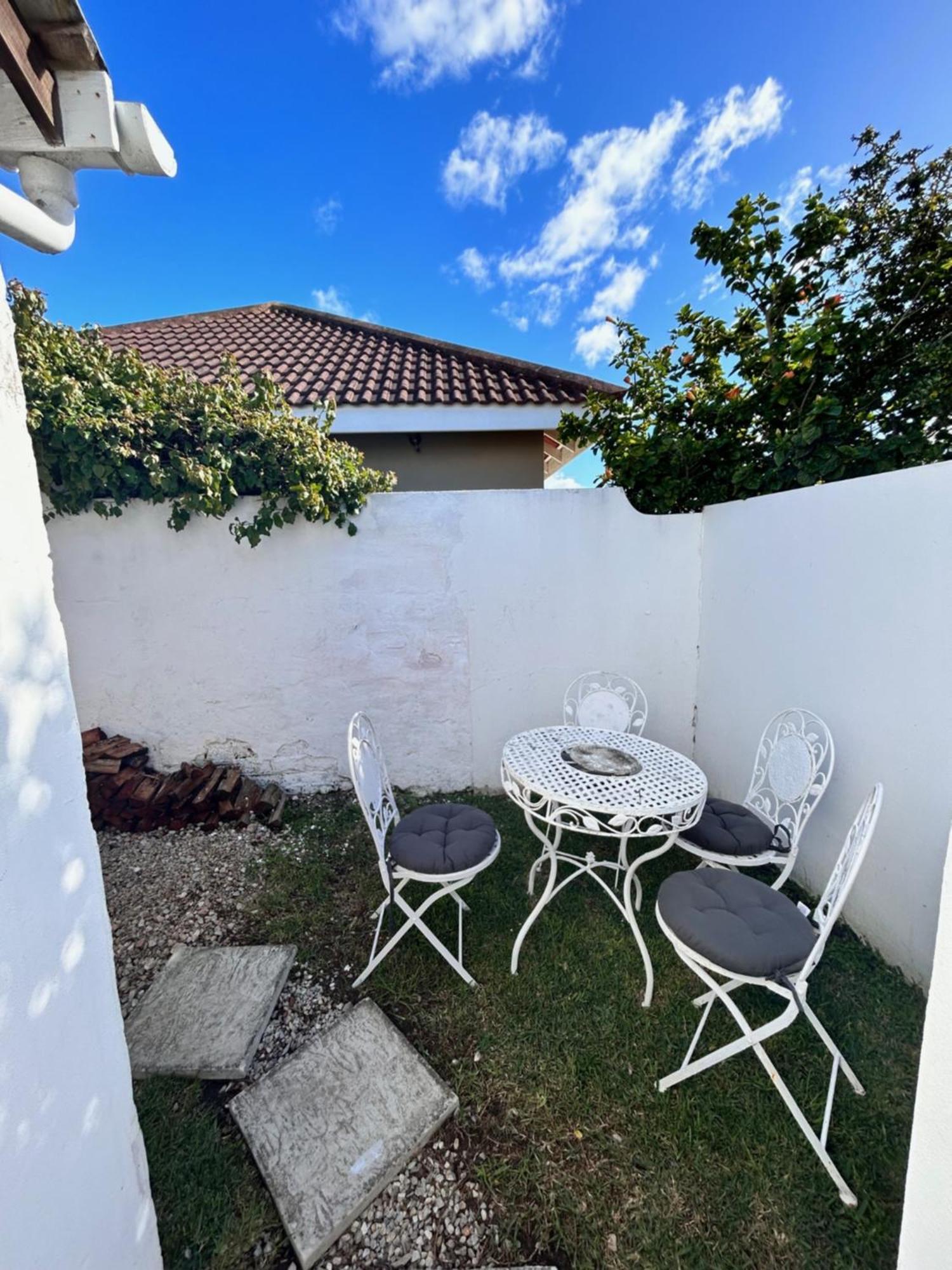 פלטנברג ביי De La Fontaine Guest Cottage And Pool View Luxury Suite מראה חיצוני תמונה